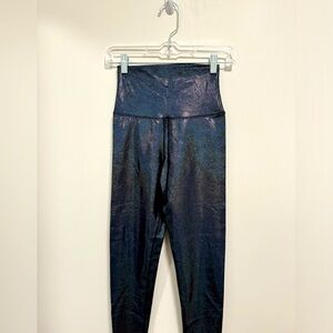 Beach Riot iridescent navy blue legging